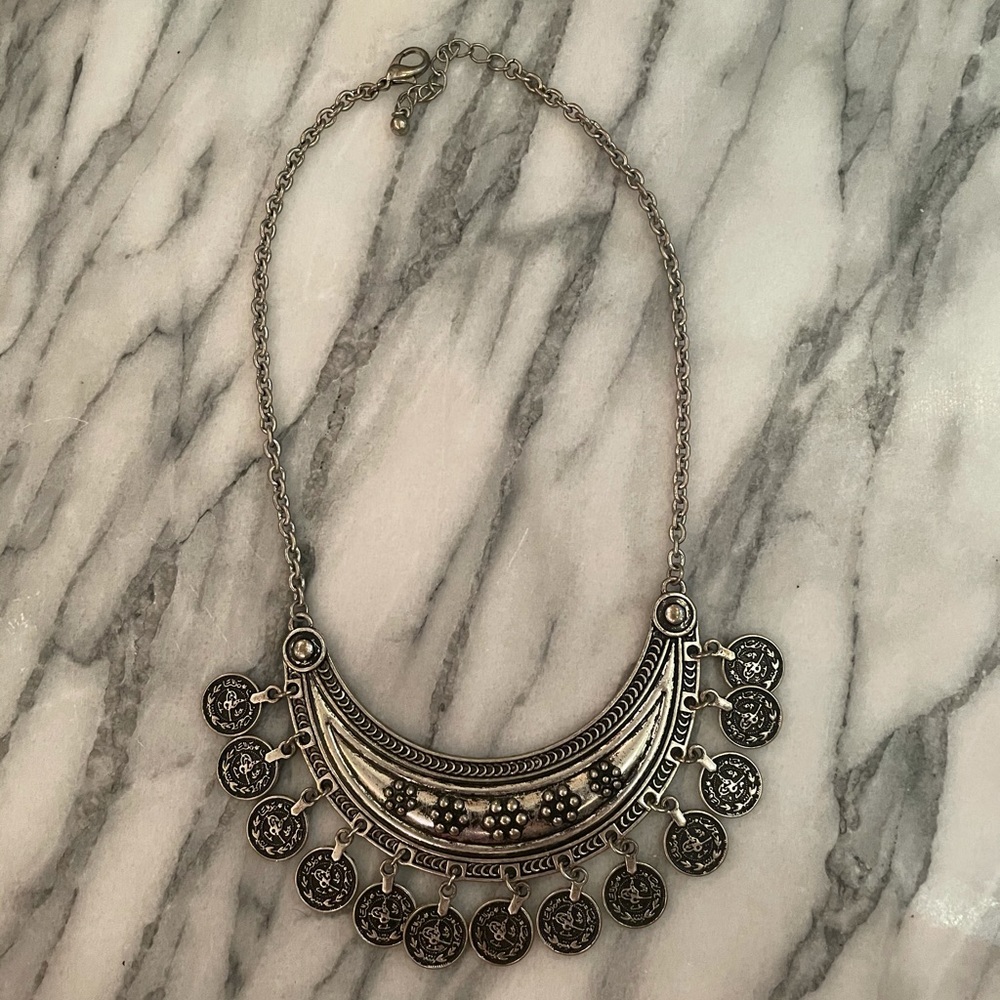 NWOT Forever 21 Tarnished Silver Statement Faux Vintage Coin Adjustable Necklace